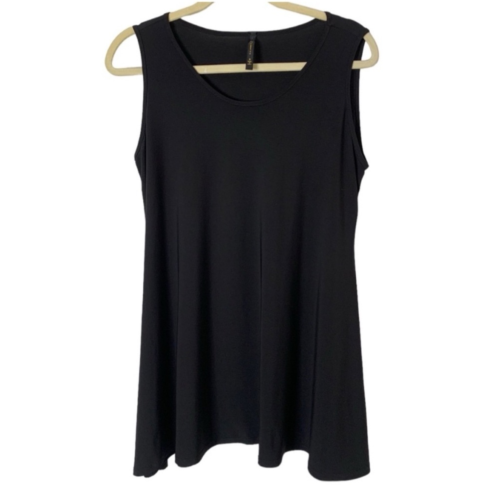Black Sleeveless Women's Top